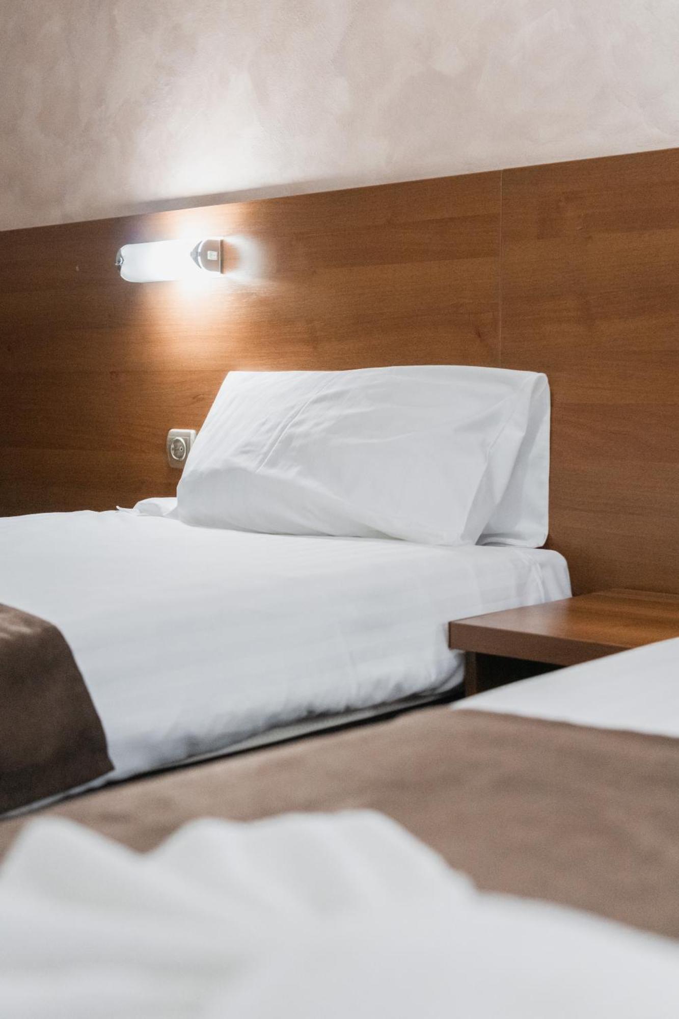 Hotel Damis Pale Zewnętrze zdjęcie