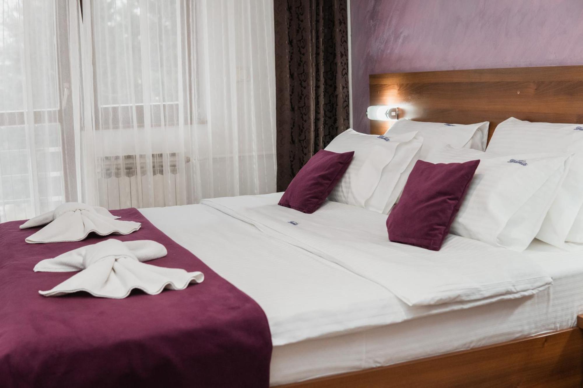 Hotel Damis Pale Zewnętrze zdjęcie